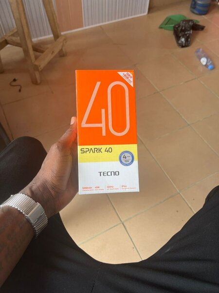 Smartphone TECNO Spark 40