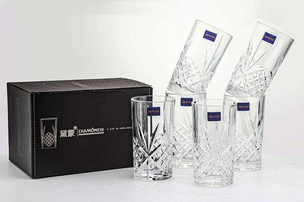 Verres à eau en cristal élégant