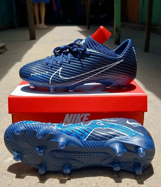 Soccer boots