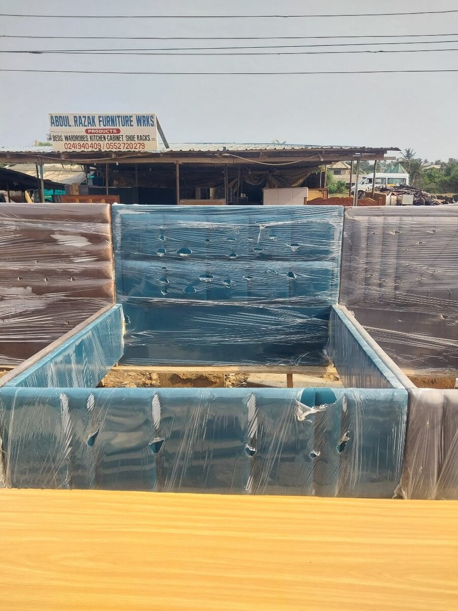 Bed frames [payment on delivery]