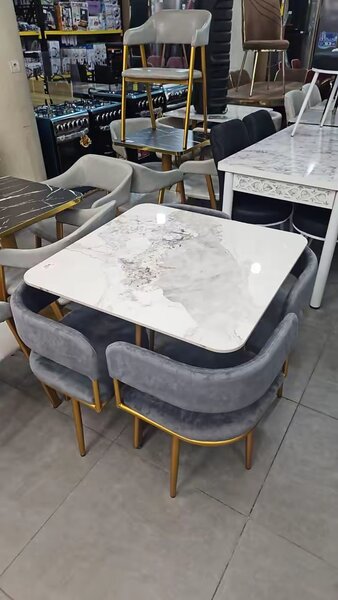 Ensemble Table et Chaises Modernes