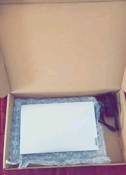 Ordinateur portable Lenovo