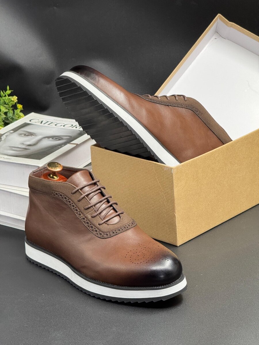 BERLUTI COFFEE AND WHITE