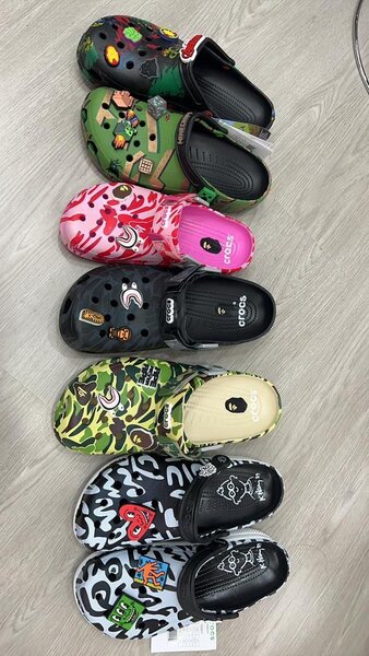 Sabots unisex colorés originaux