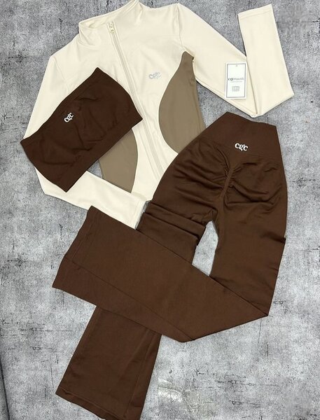 Ensemble sport chic pour femme