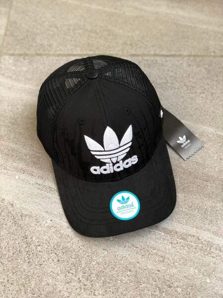 Casquettes de marque élégantes