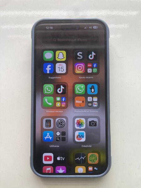 iPhone avec  L´arrière fissuré