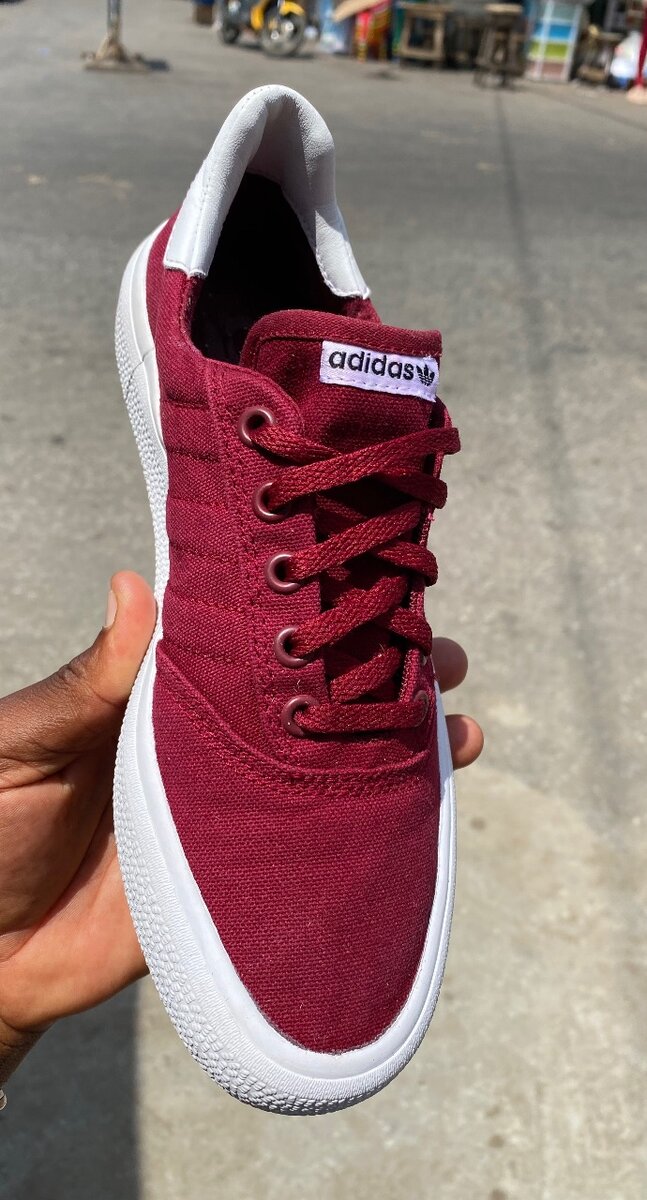 Friperie Chaussures ADIDAS