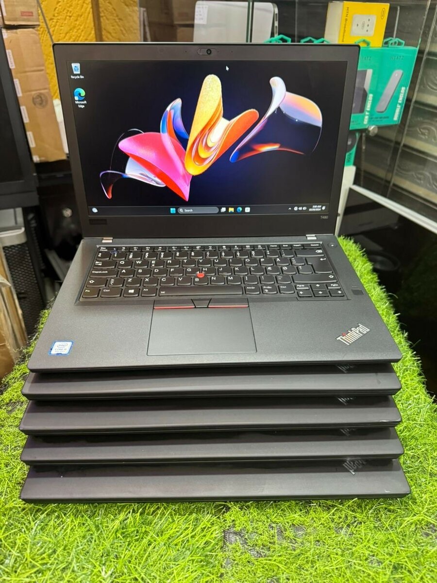 Lenovo thinkpad t480 intel core i5 RAM 16GB SSD 256GB