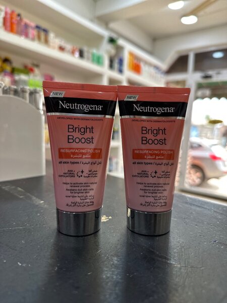 Neutrogena bright boost skin polish