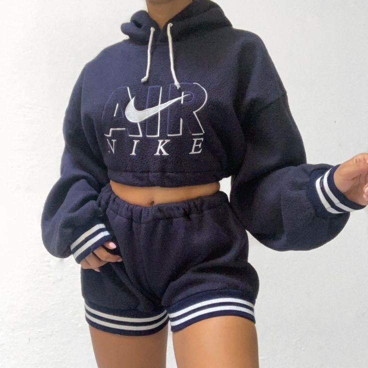 Ensemble survêtement et short pour femme