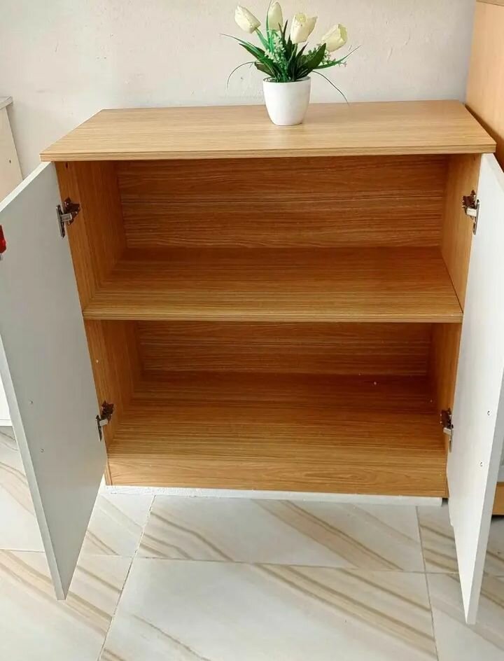 Buffet moderne en bois clair
