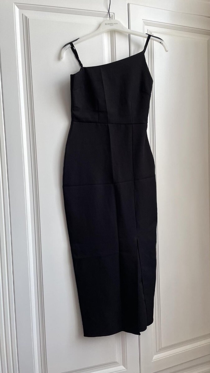 Платья миди