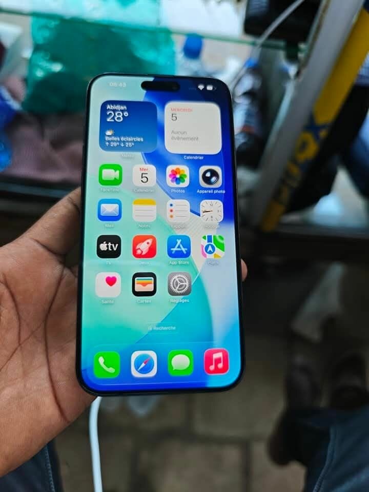 iPhone 15 Pro Bleu