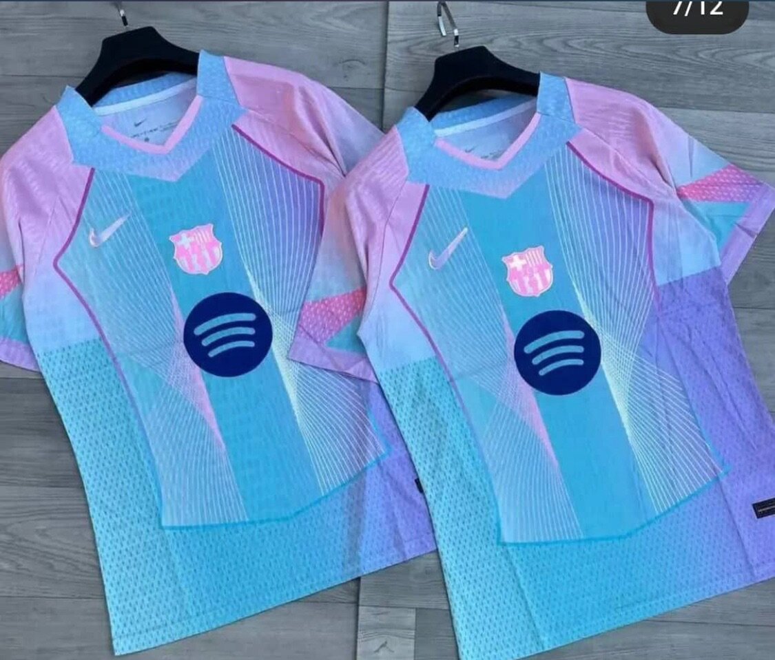 Maillots de football colorés