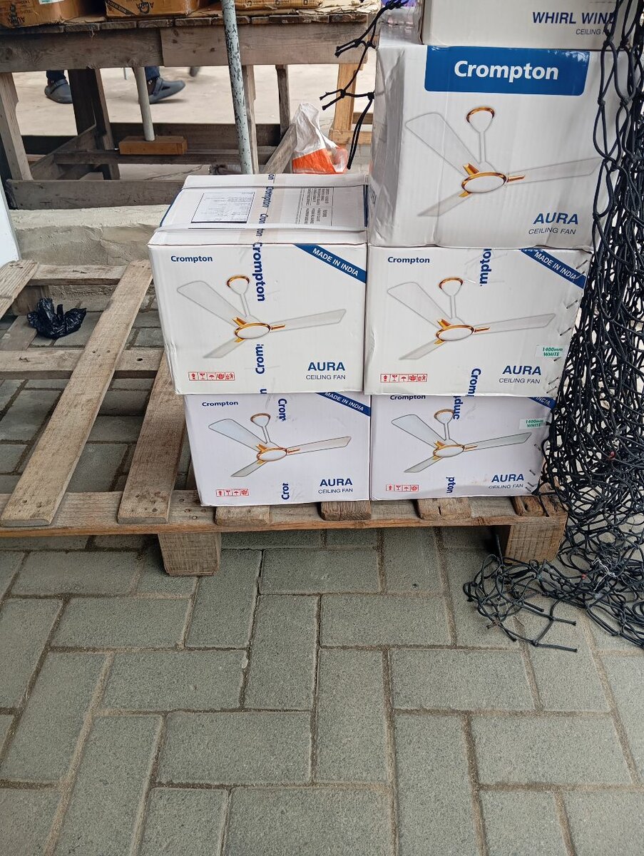 Crompton aura ceiling fan