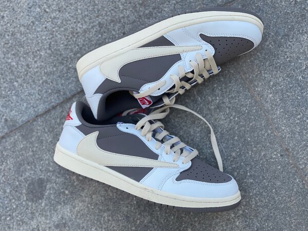 Jordan 1 low. Cuts