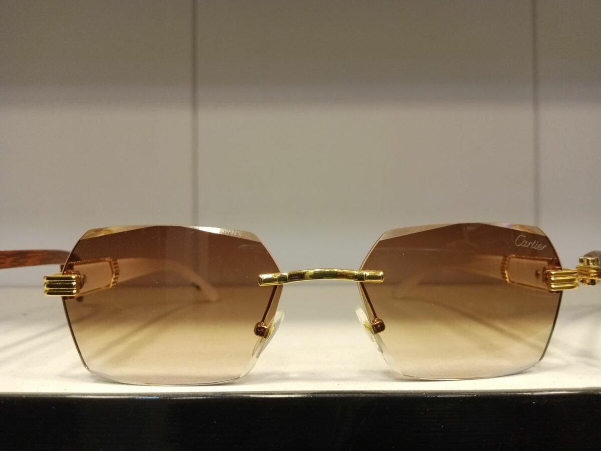 Cartier hexagon turtrish leg