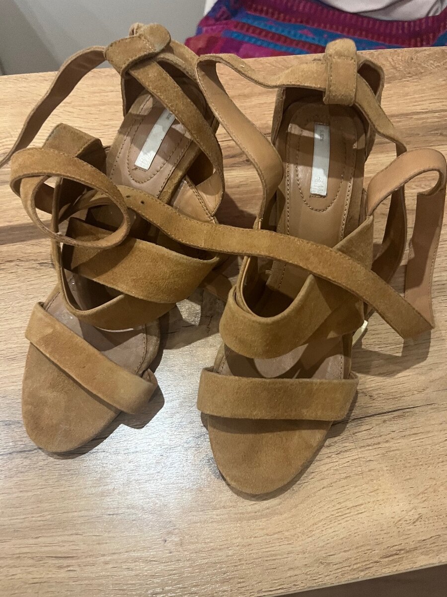 H&M бежевые сандалии на высоком каблуке, 39 размер