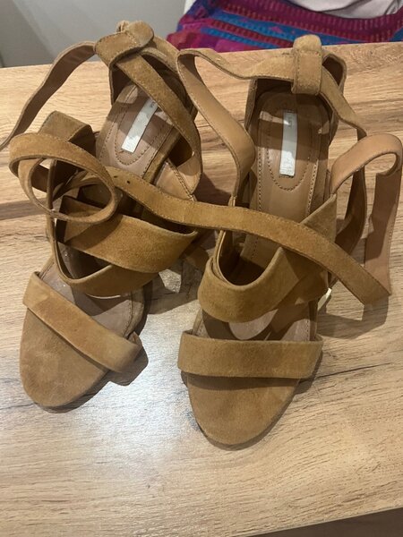 H&M бежевые сандалии на высоком каблуке, 39 размер