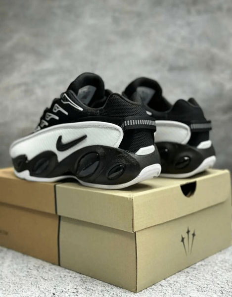 Chaussures Nike Air Max noir et blanc