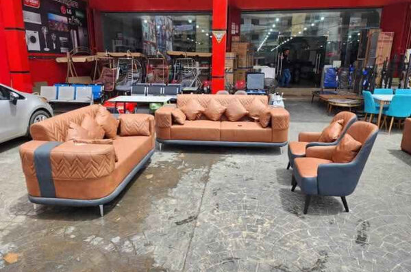 Ensemble canapé et fauteuils en cuir marron