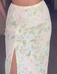 Fashionable very beautiful long skirt size: M/L