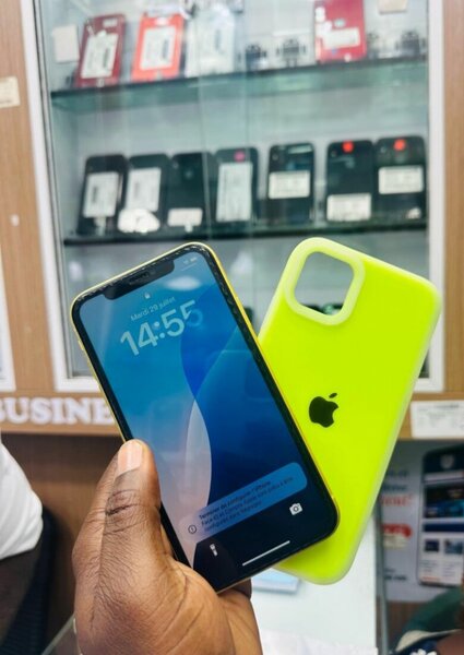 Étui jaune néon pour téléphone