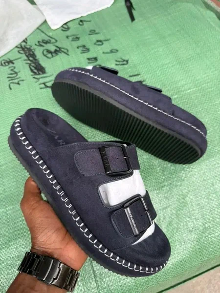 Sandales en daim confortables