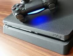 Console Sony PS4 avec Manettes