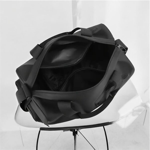 Спортивнодорожная сумка