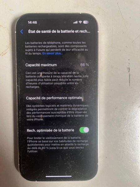 iPhone avec Écran Fissuré