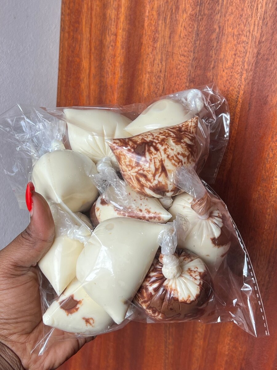 Yaourt à la fraise et mixte