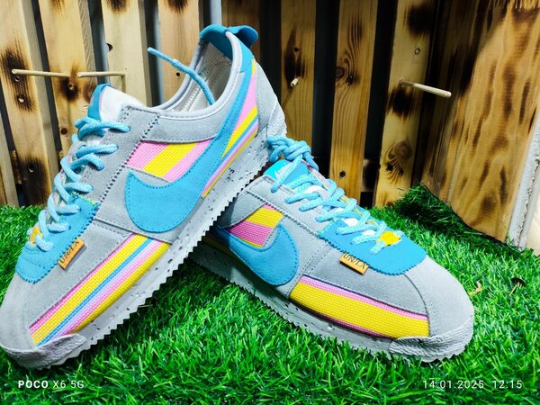 Nike ️️️CoRTeZ 72