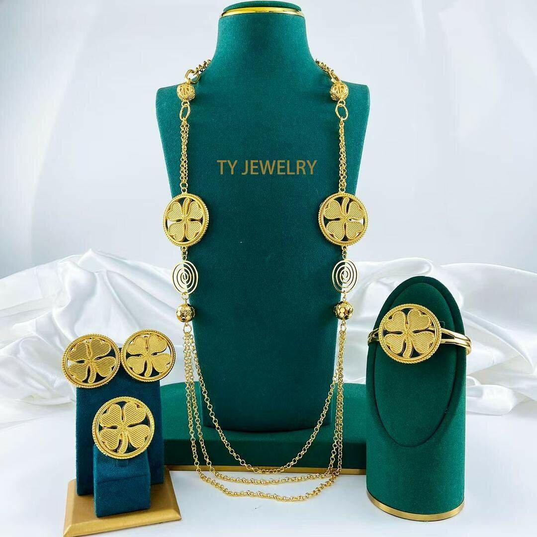 Parure Bijoux Dorée Élégante