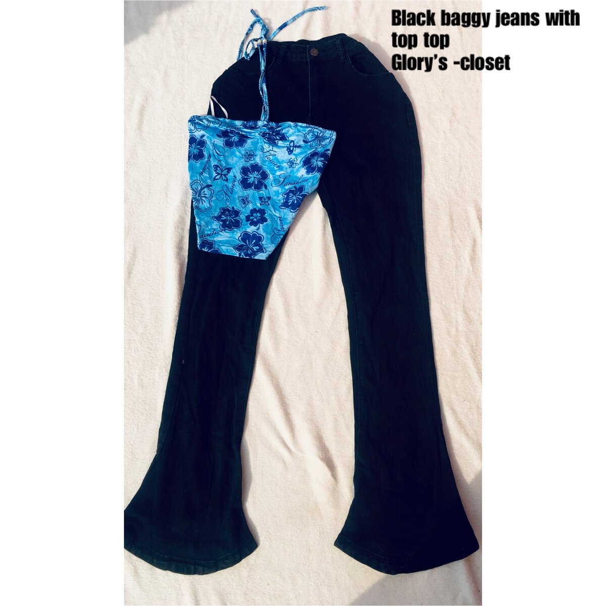 Baggy jeans with crop top