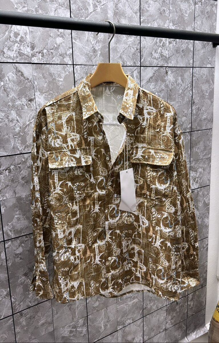 Fashionable long sleeves