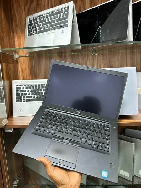 Dell Latitude 7490