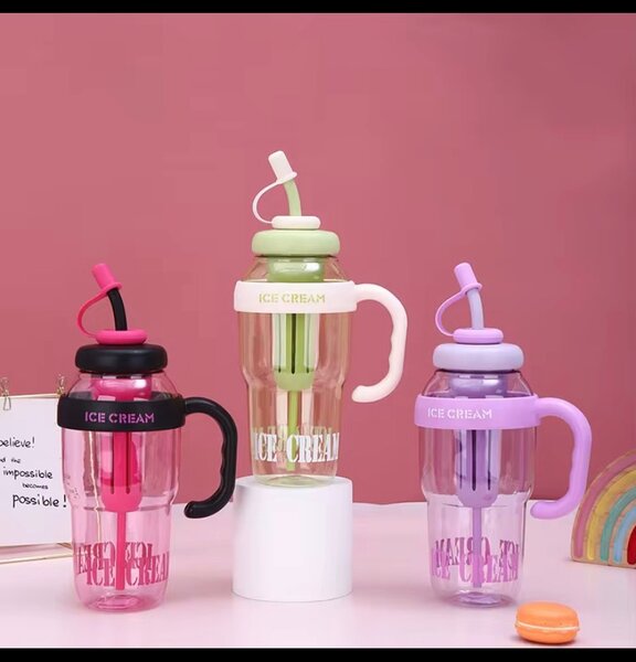 Gourde Colorée en Plastique