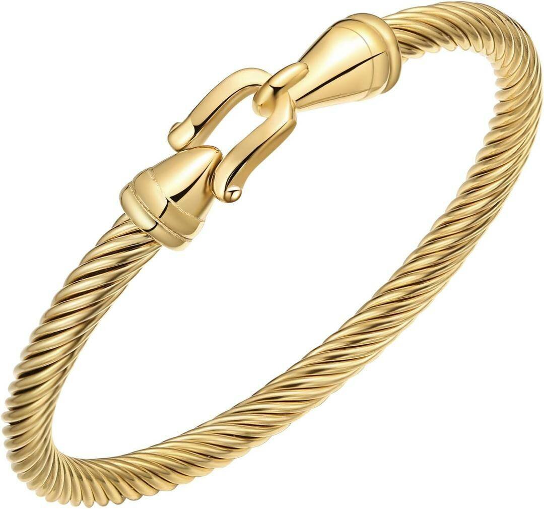 Bracelet en acier doré élégant