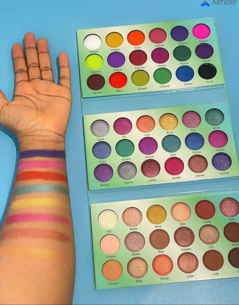 Palette fards à paupières colorée