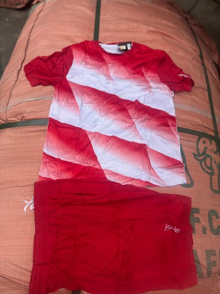 Ensemble sportif coloré
