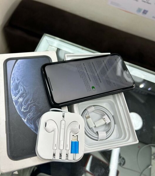 iPhone XR noir neuf