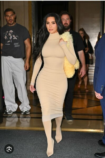 Robe moulante beige manches longues S