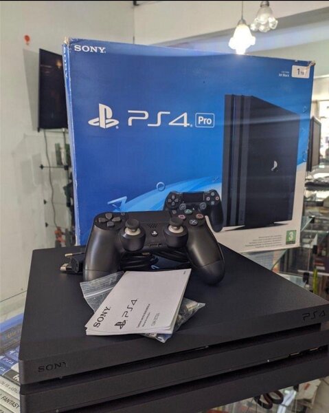 Console Sony PS4 Pro 1TB