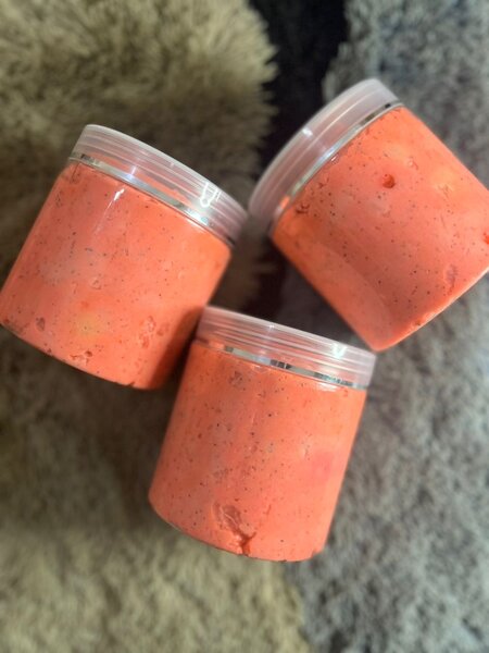 Slime coloré en pot