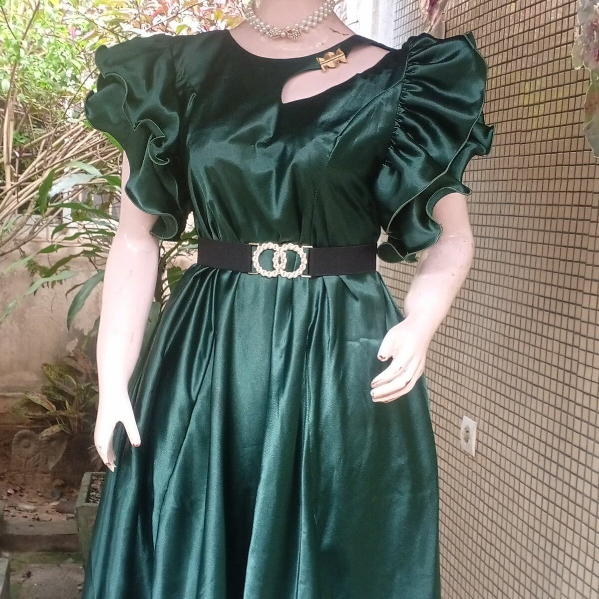 Robe Satin Émeraude Élégante