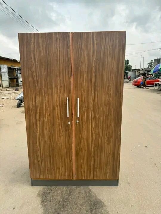 Armoire en bois moderne