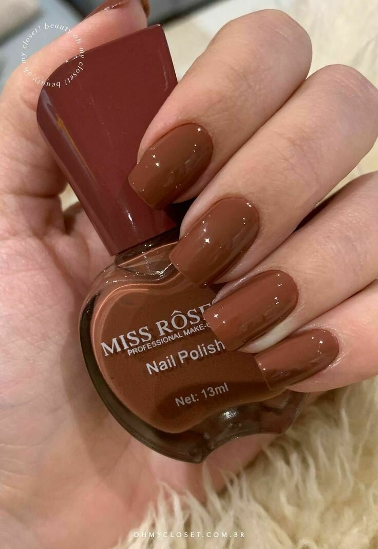 Miss Rose nail polish
