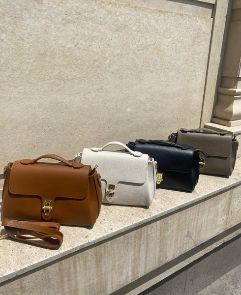 сумки разных цветов